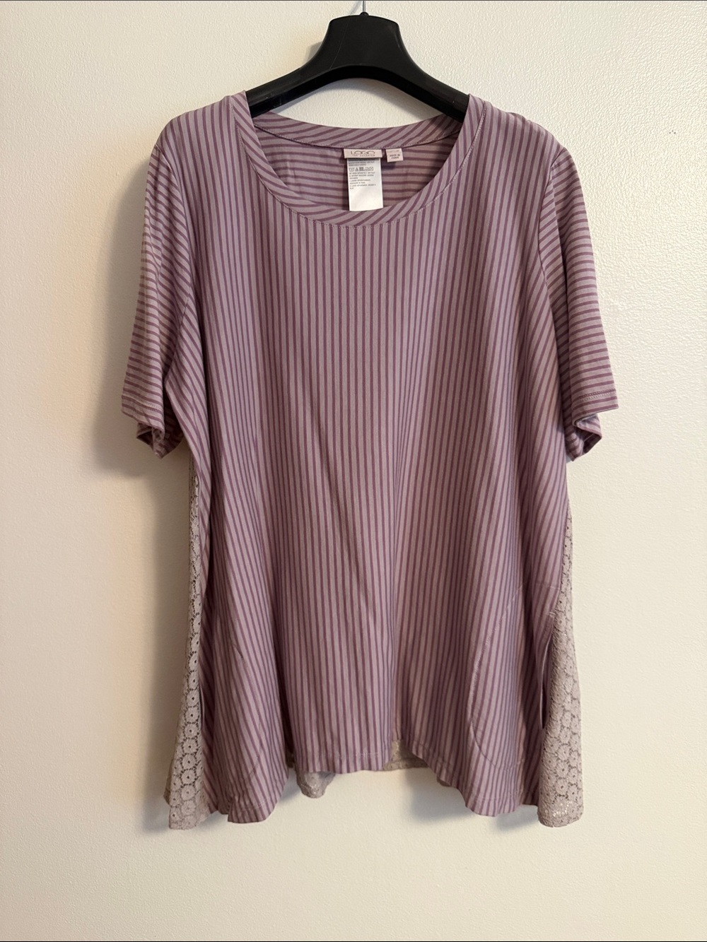 LOGO by Lori Goldstein Mauve Striped Short Sleeve Tee Lace Side Back Panels